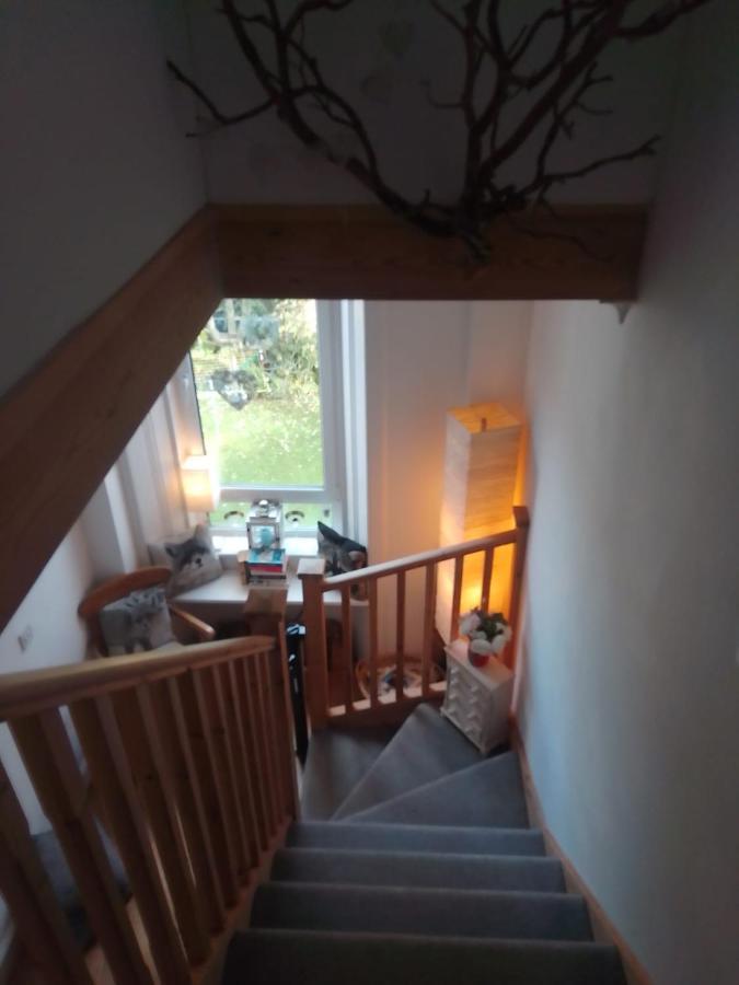 Village Life- Private Attic Suite - Living Room, Bedroom And Bathroom Newtown St Boswells Buitenkant foto